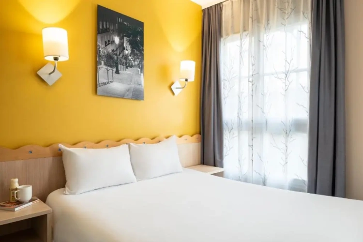 1 Bedroom Sextuple Apartment