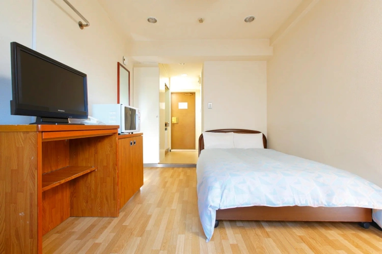 Standard Semi-Double room