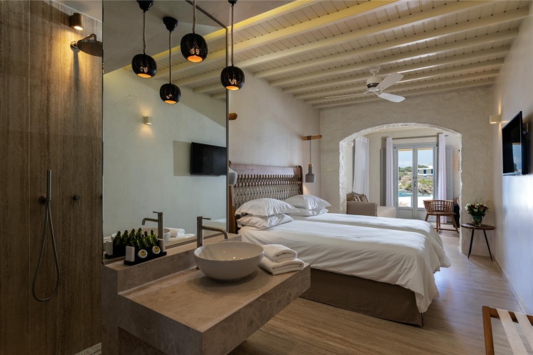 Superior Twin room seafront