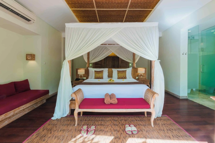 Pool Double Suite