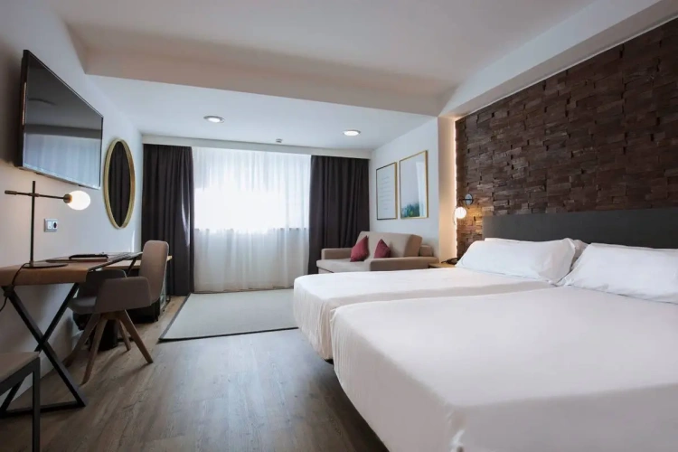 Deluxe Triple room