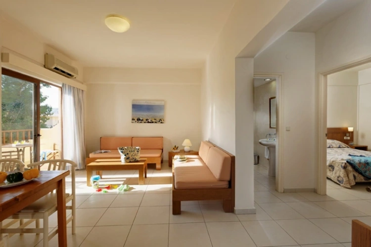 2 Bedrooms Apartment