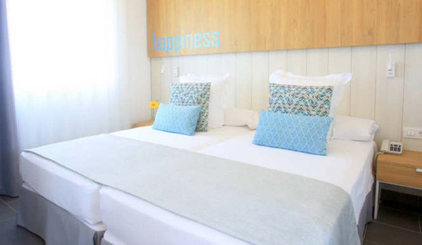 2 Bedrooms Suite with balcony