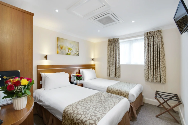 Twin room