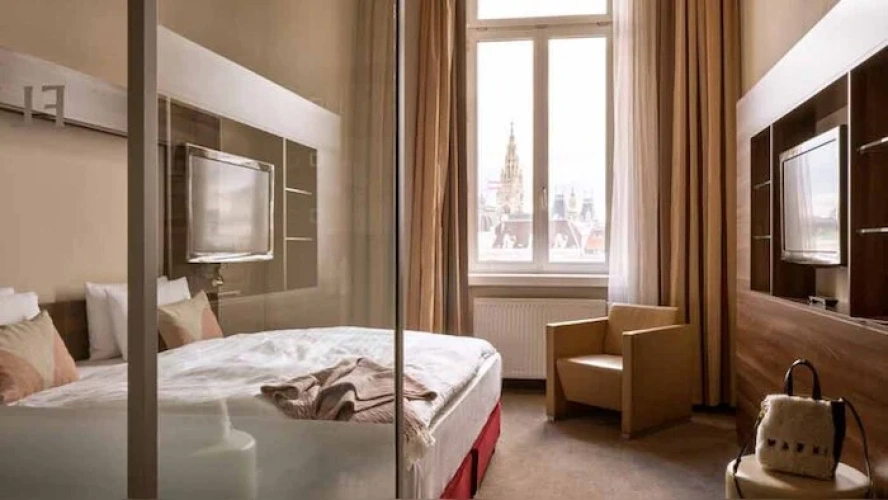 Superior Plus Double room with city view