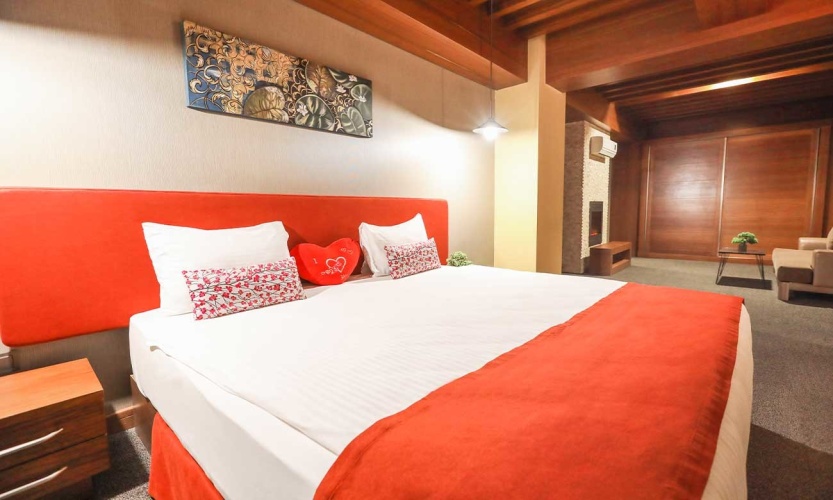 Aden Corner Double Suite