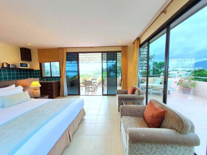 Double Penthouse Suite with mountain view
