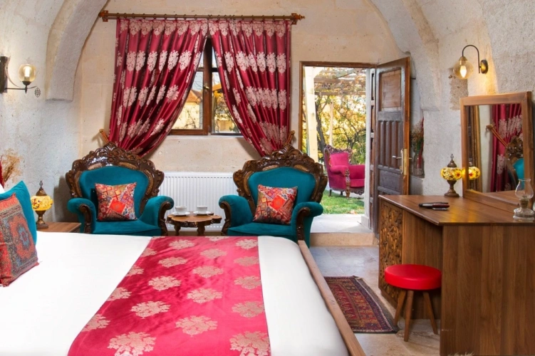 Deluxe with Pool Double Suite