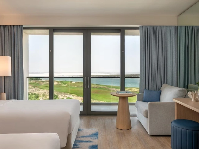 2 Bedrooms Suite with balcony and with sea view