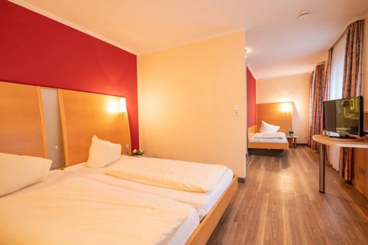 Triple room