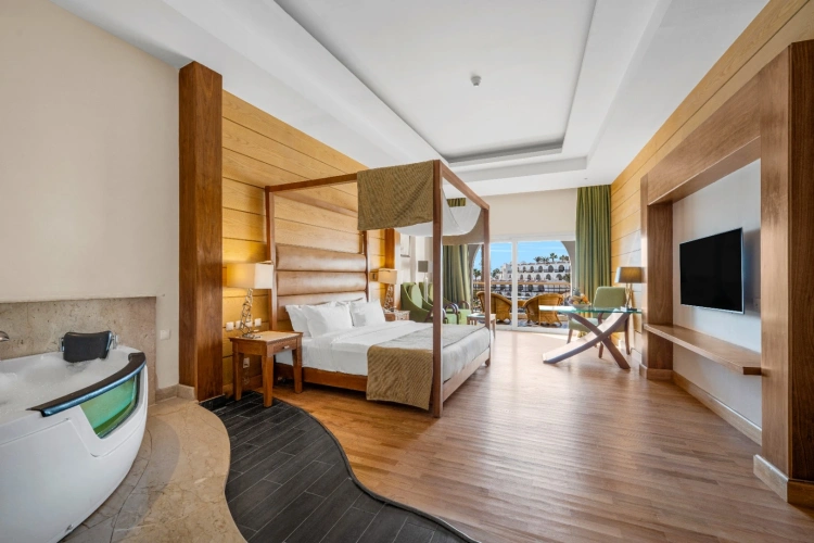 Royal Savoy Double Junior Suite