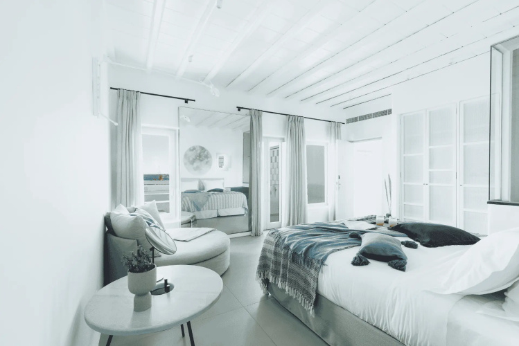 Friends & Family Suite