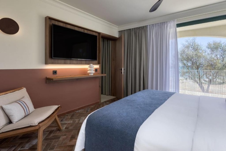 Sapphire Double Cozy Suite