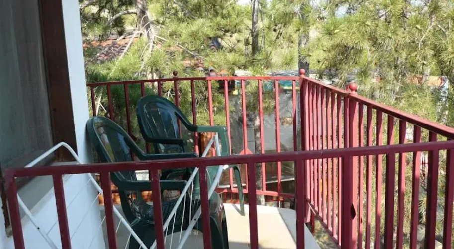 Nadia Guest House