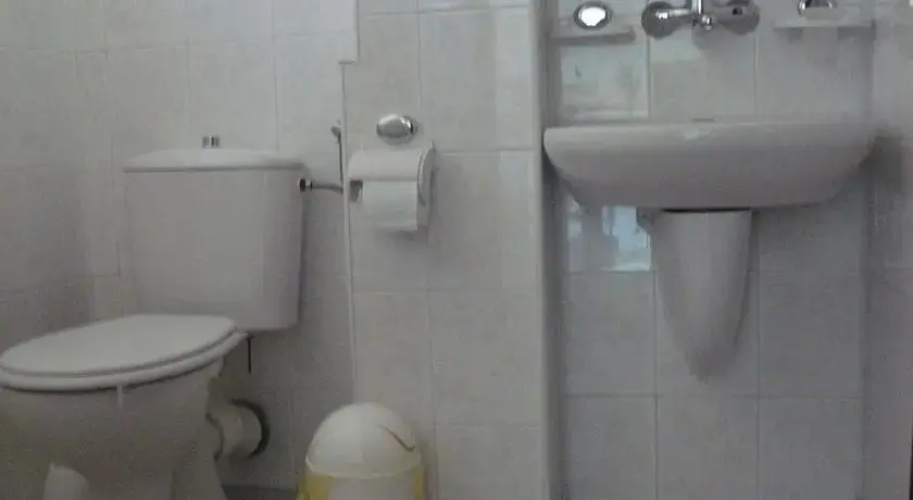Nadia Guest House