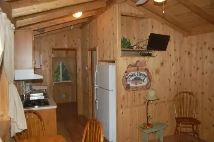 Chehalis Camping Resort Studio Cabin 3