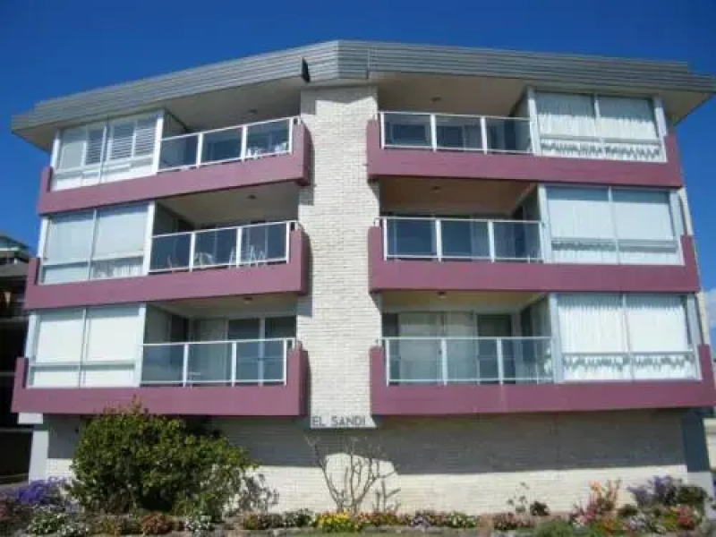 El Sandi, Unit 10, 14-18 North Street