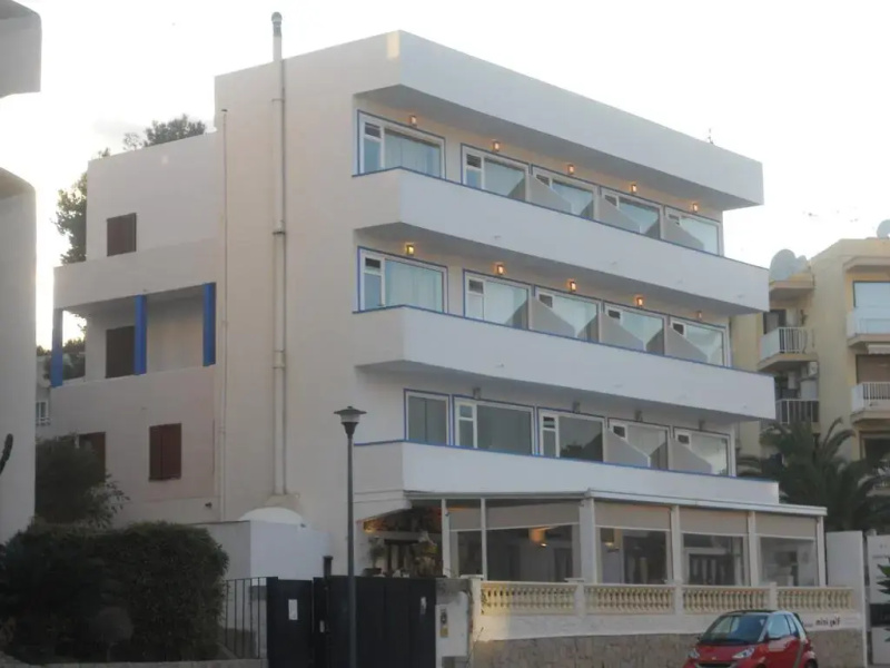 Mini Golf Apartments