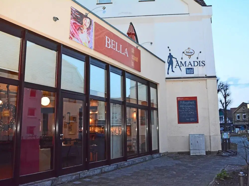 Amadis Hotel