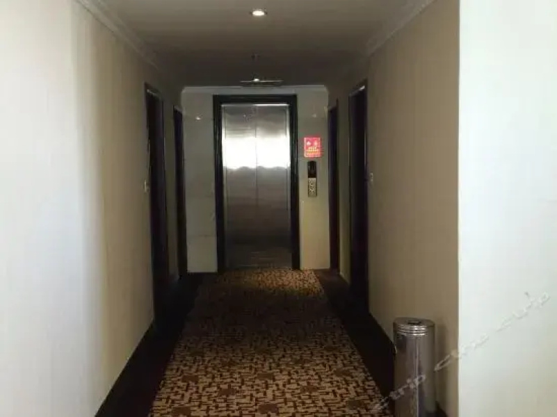 Golmud Caiyuan Hotel