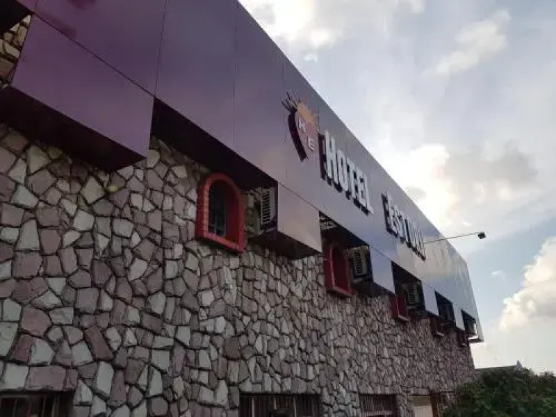 Motel Estoril (Только для взрослых)