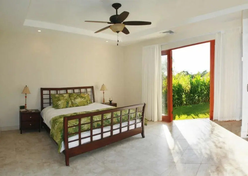 Casa Oasis Close to Beach Golf, Surf and More by RedAwning