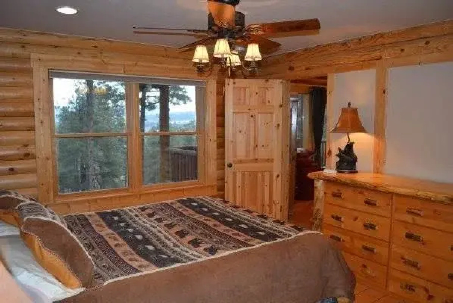 Maverick Hideaway By Redawning