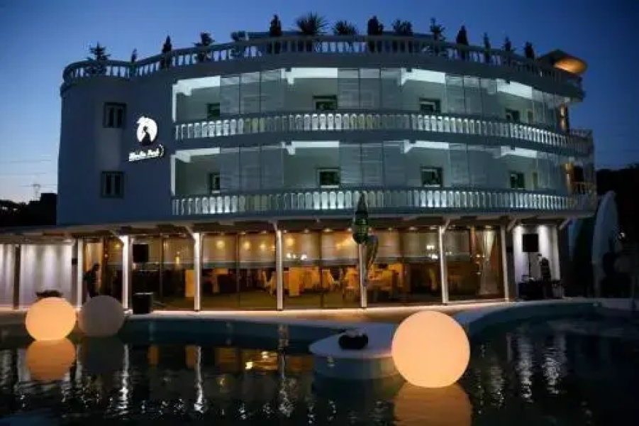 Merlin Park Resort