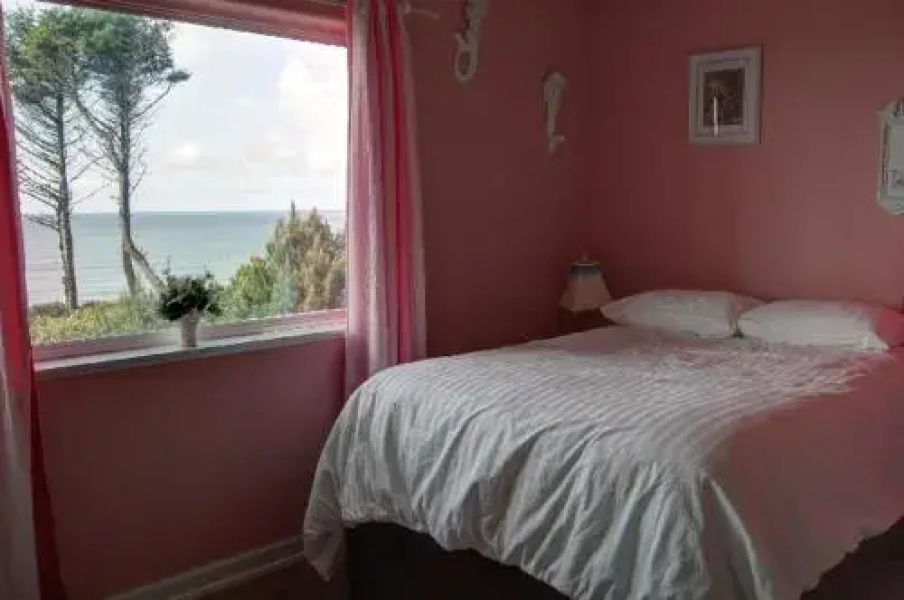 Somerville's Escape 4 Br home by RedAwning