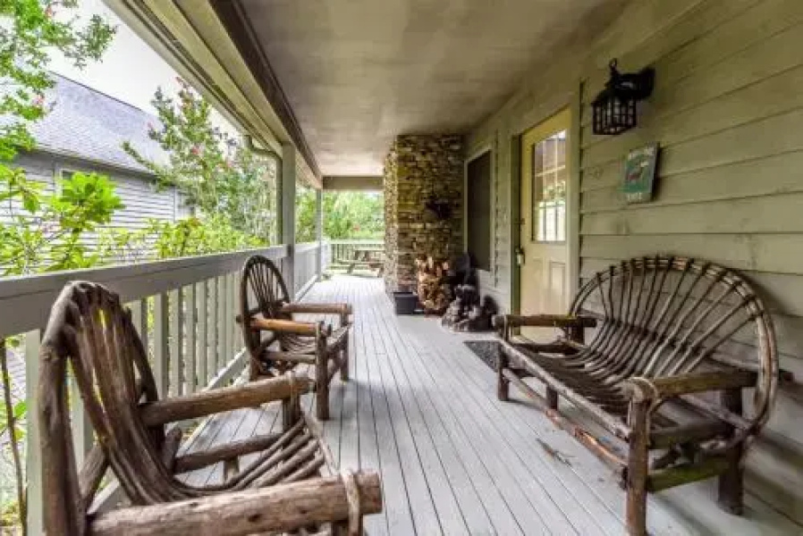 Mountain Vista - 3 Br home by RedAwning