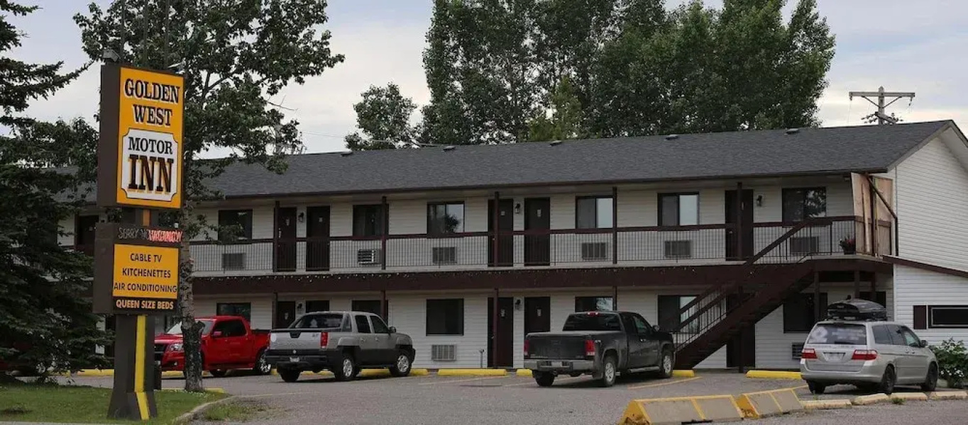 Golden West Motor Inn