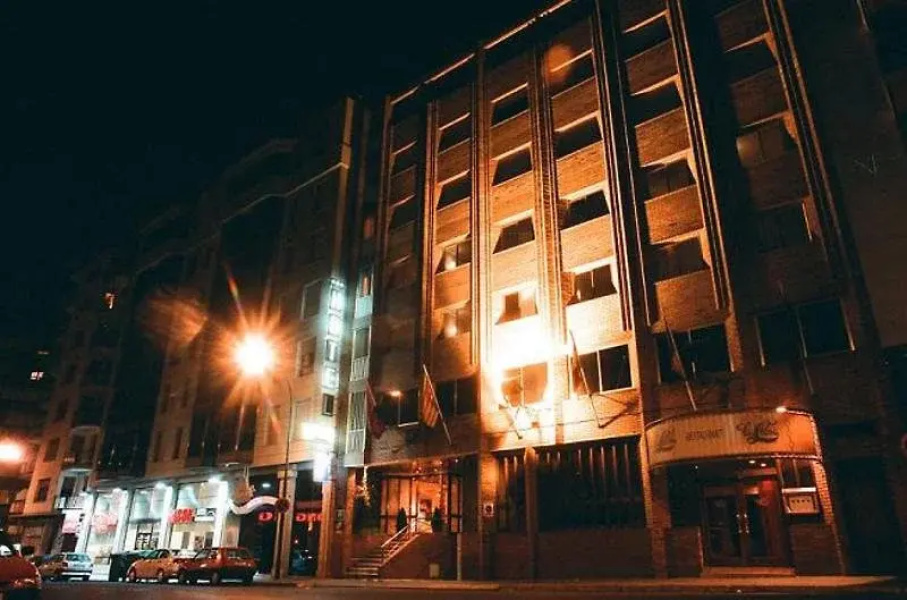 Camparan Suites