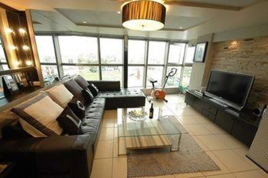 Sky Bar B&B