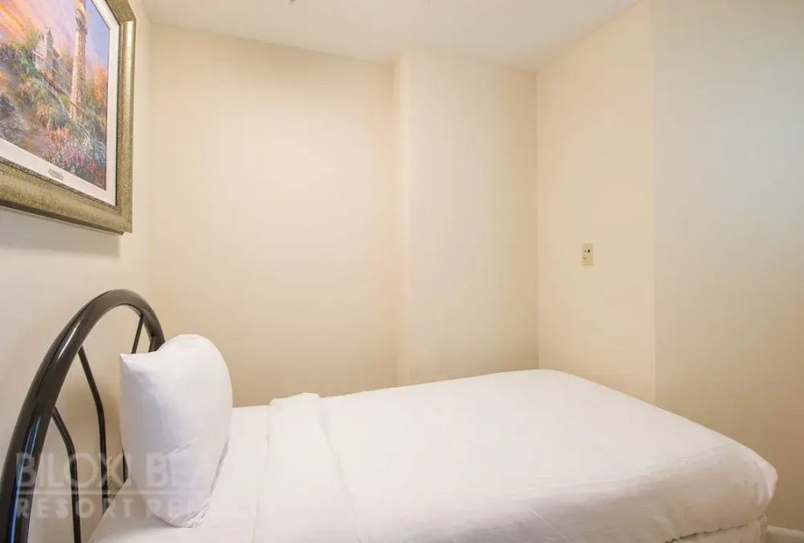 Legacy Towers-Legacy I 1206