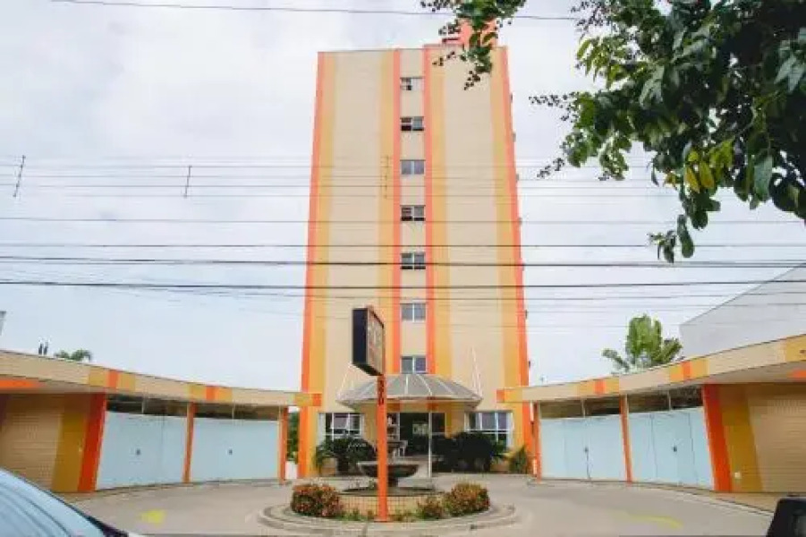 Robusti Plazza Hotel