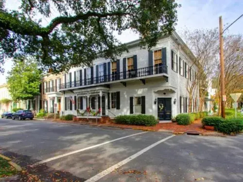 Washington Square Manor