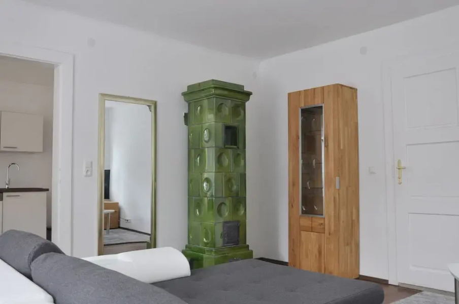 Romeo Caviar ARTrooms