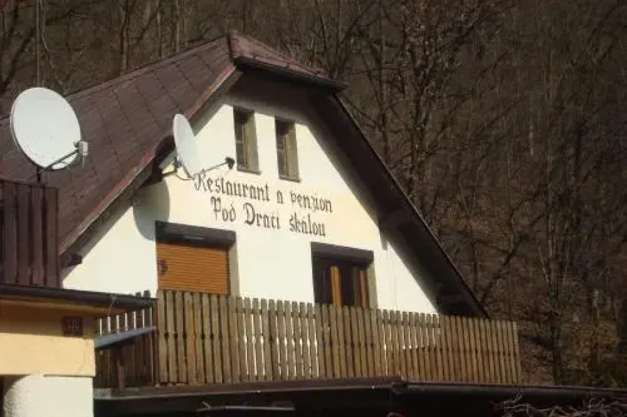 Restaurant a penzion Pod Draci skalou