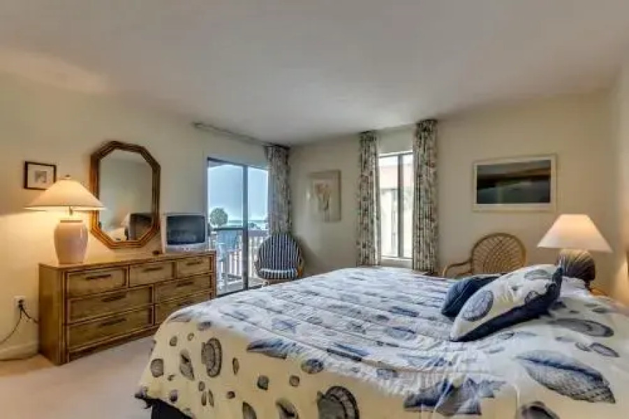 Anchorage II B15 by RedAwning