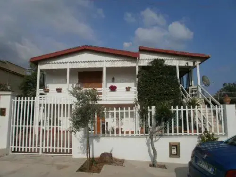 Delianick Holiday Home