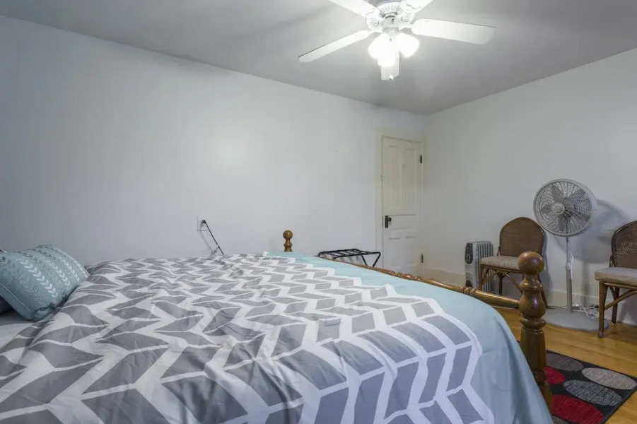 House with 2 King Beds, 4K TV & Wifi