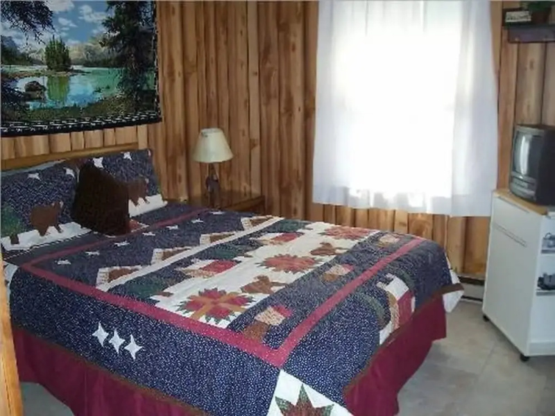 Riverside_retreat