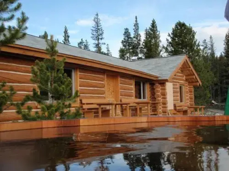 Atnarko Lodge
