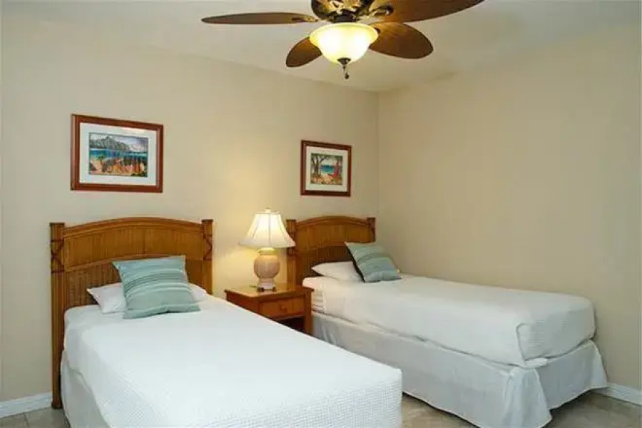 Kaanapali Royal P102 by RedAwning