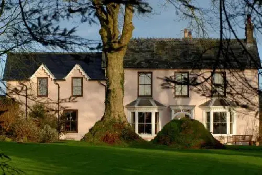 Cefn-y-Dre Country House