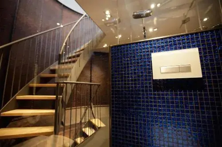 Nashira Tower Suite
