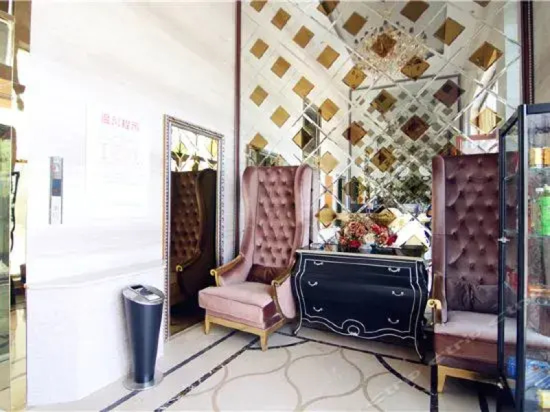 新乡塞纳河温泉酒店