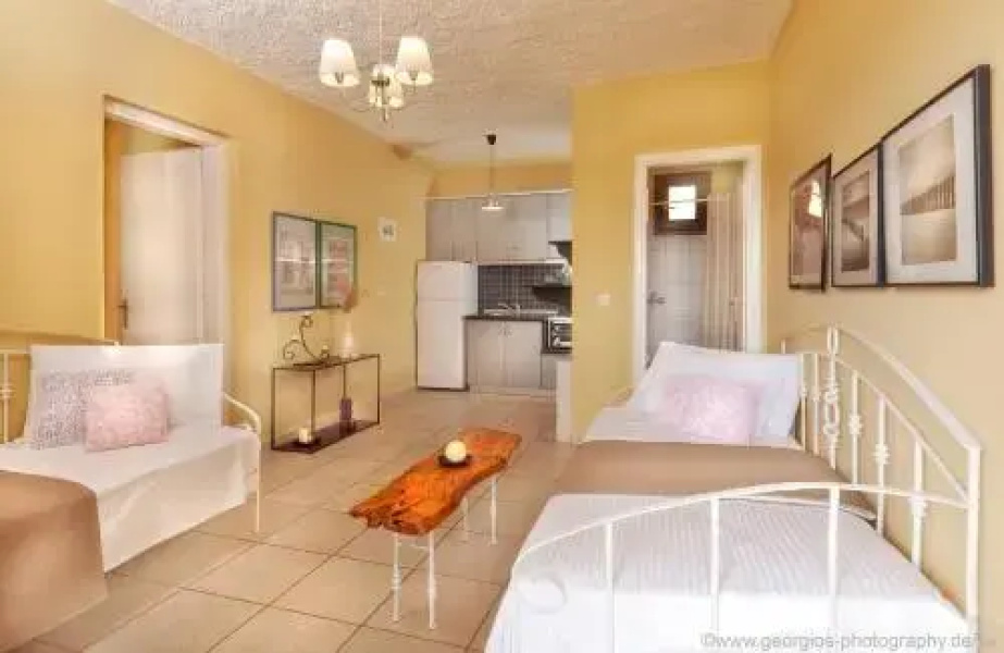 Heos Accommodation