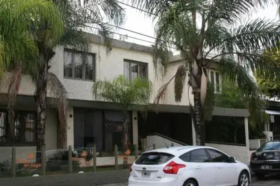 Hotel Palmas Del Lago