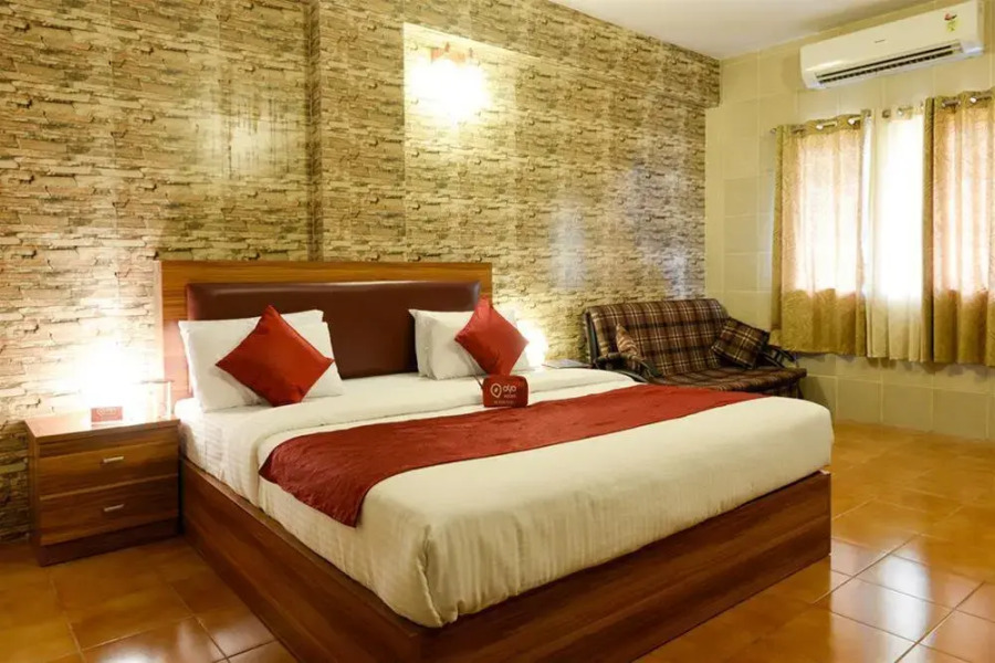 OYO Premium Guirim Mapusa